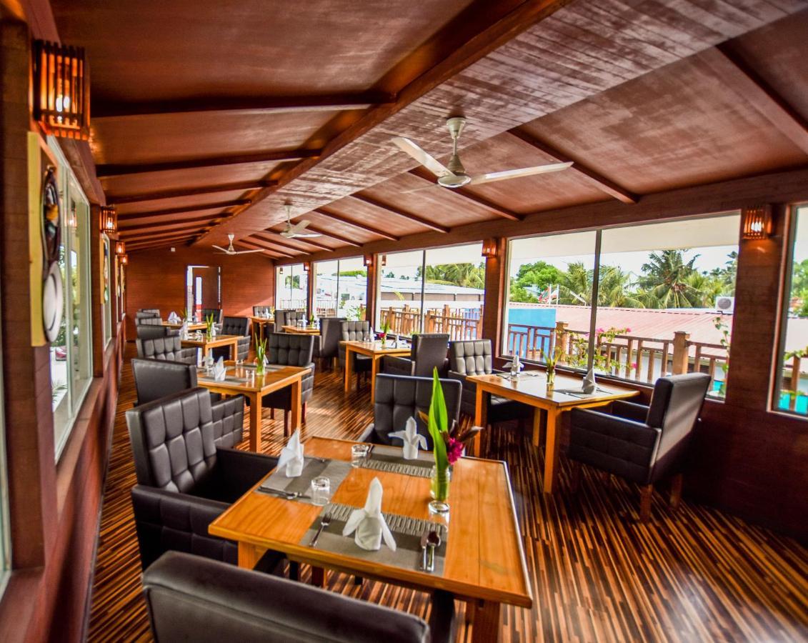 Equatorial Divers Lodge Addu City Екстериор снимка