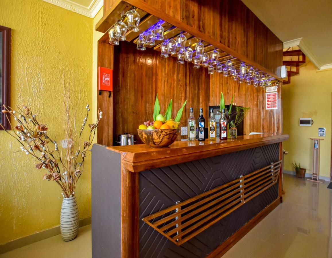 Equatorial Divers Lodge Addu City Екстериор снимка