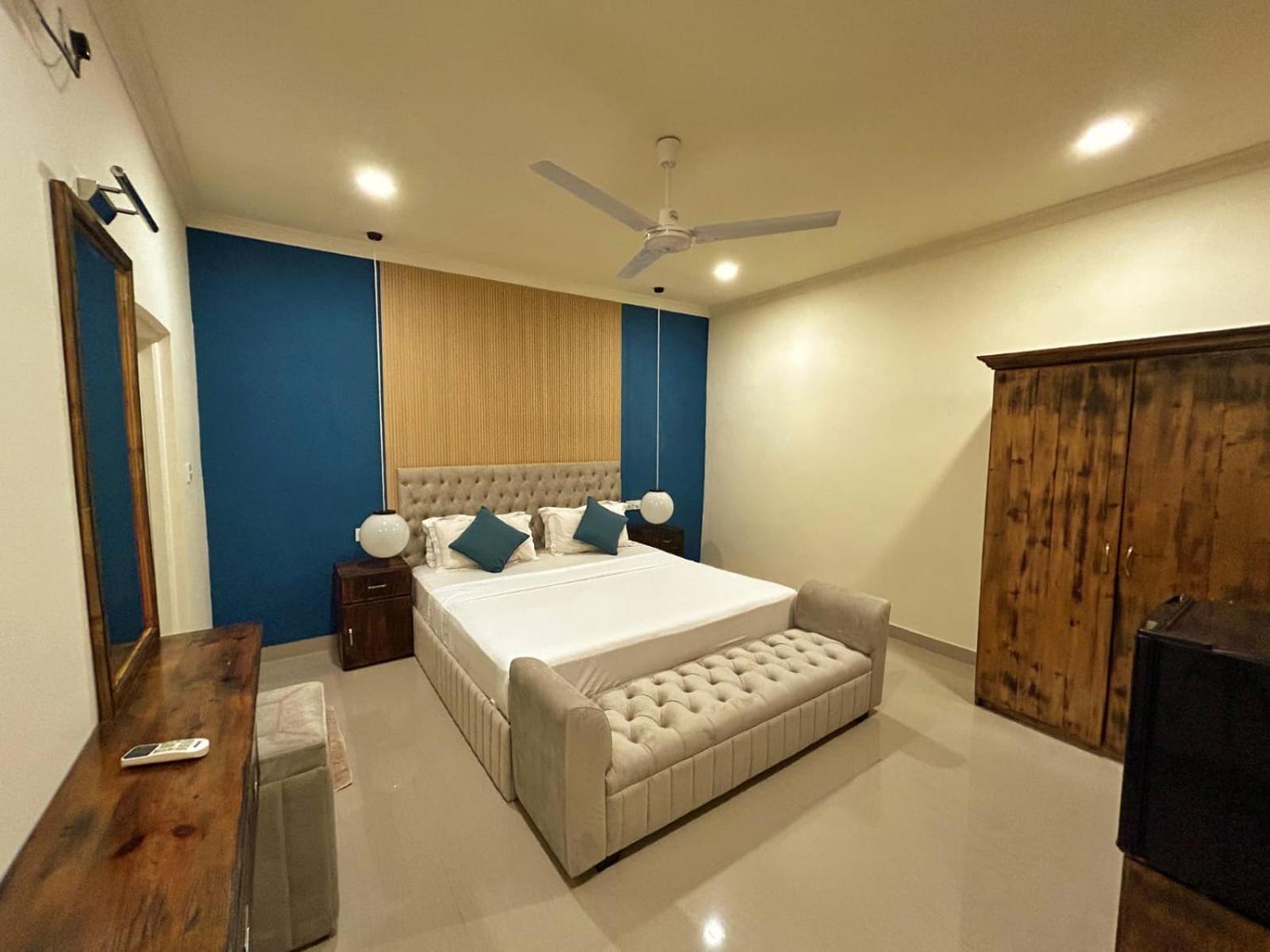 Equatorial Divers Lodge Addu City Екстериор снимка